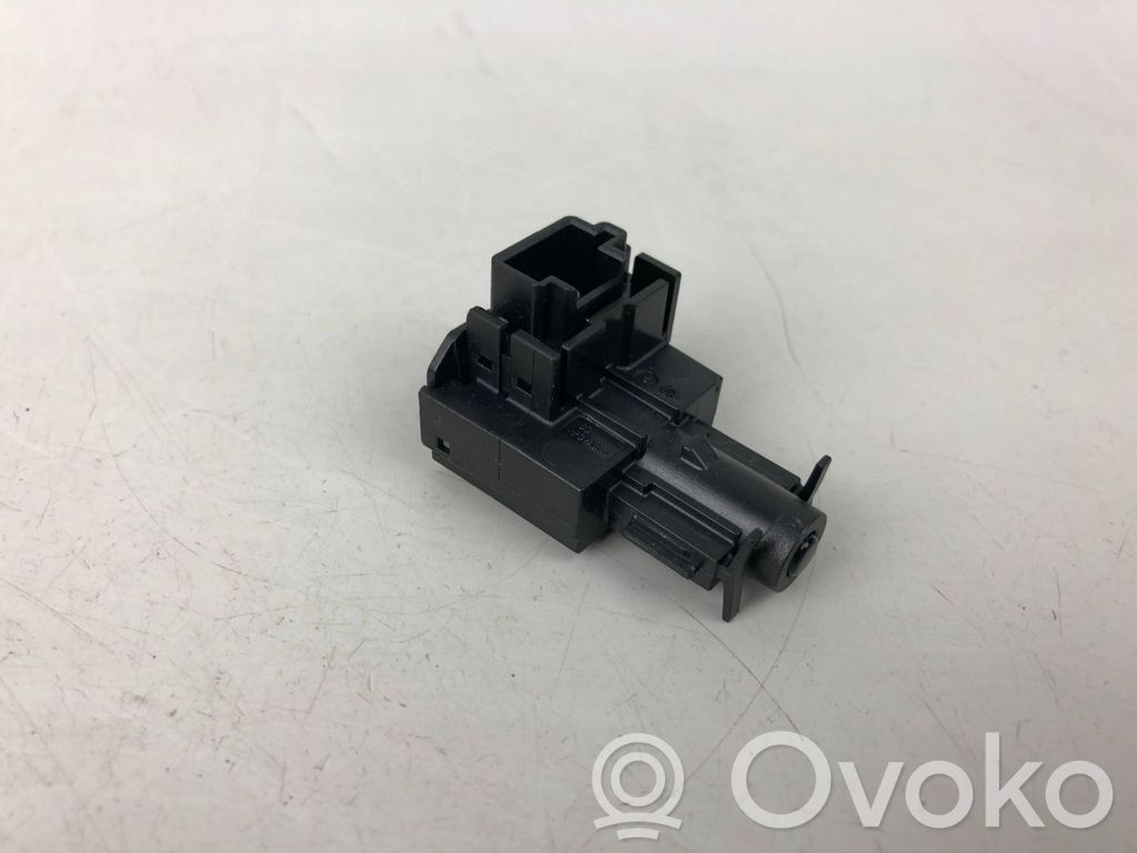 Volkswagen Golf VIII Oil temperature sensor 
