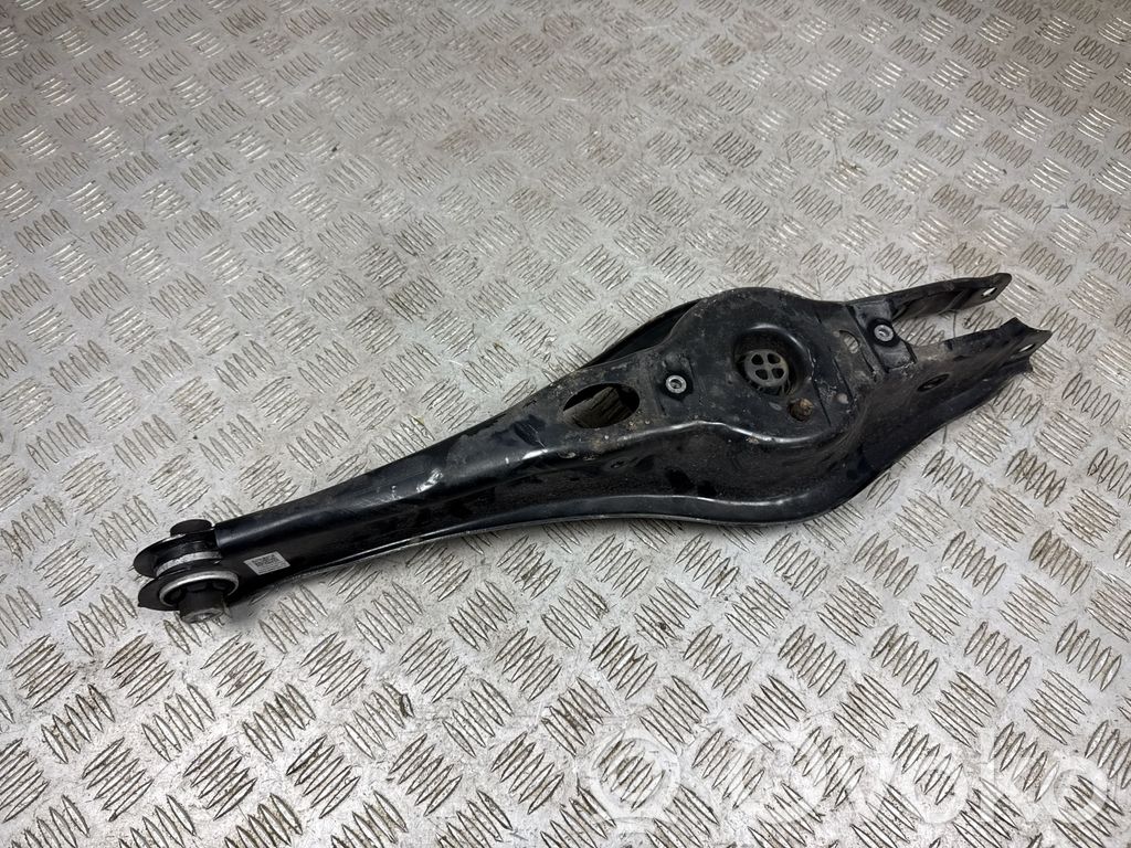 Volkswagen Golf VIII Querlenker hinten 