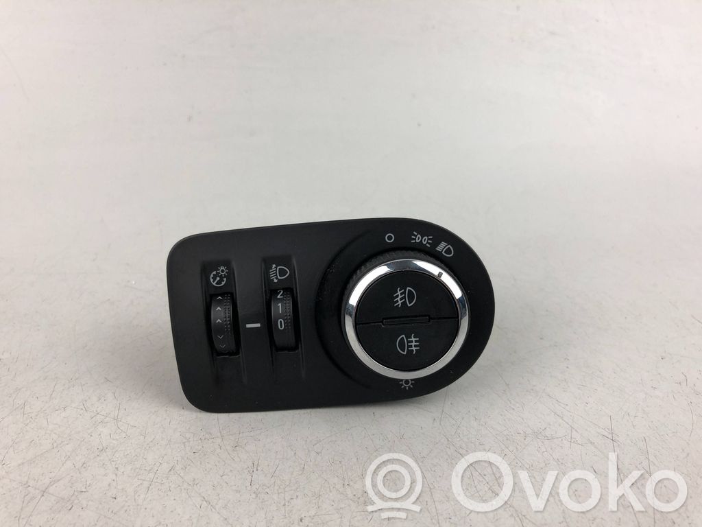 Opel Corsa E Light switch 
