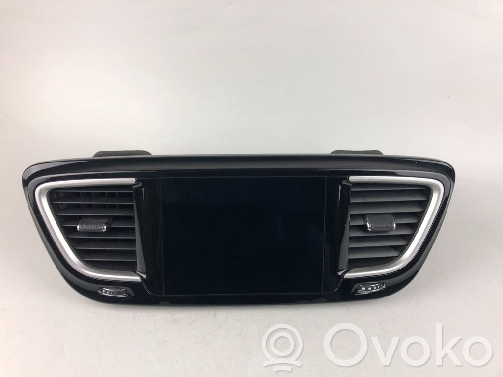 Chrysler Pacifica Screen/display/small screen 