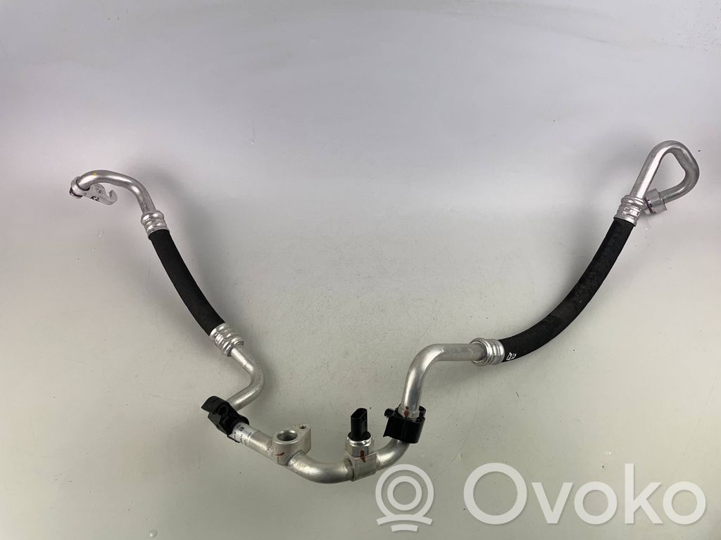 Audi Q4 e-tron Ilmastointilaitteen putki (A/C) 