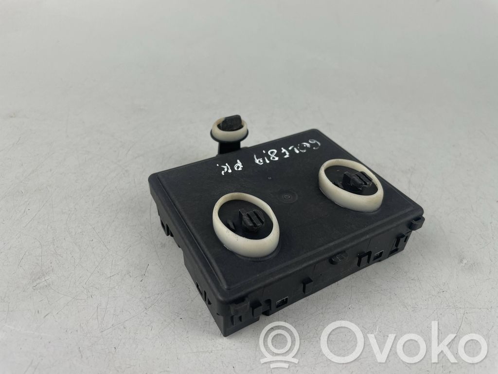 Volkswagen Golf VIII Door control unit/module 