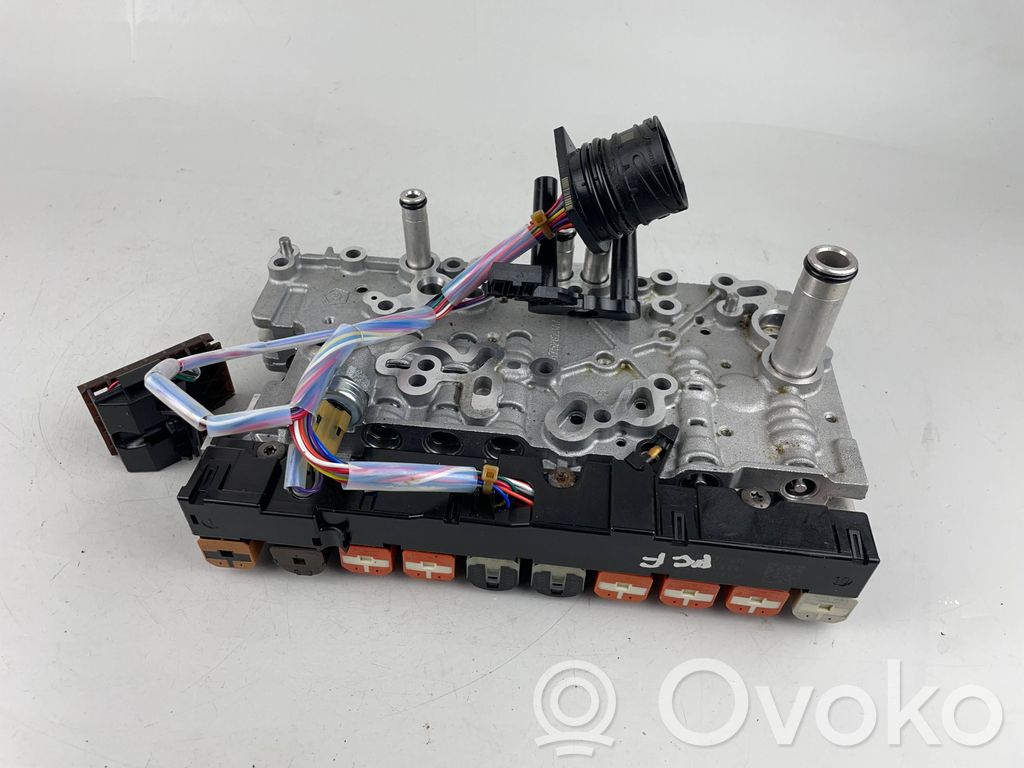 Chrysler Pacifica Transmission gearbox valve body 