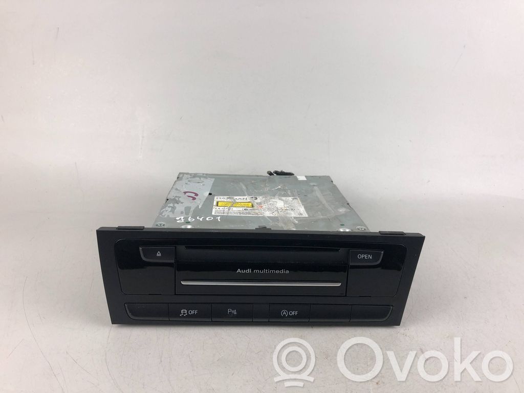 Panel / Radioodtwarzacz CD/DVD/GPS   8R2035666J