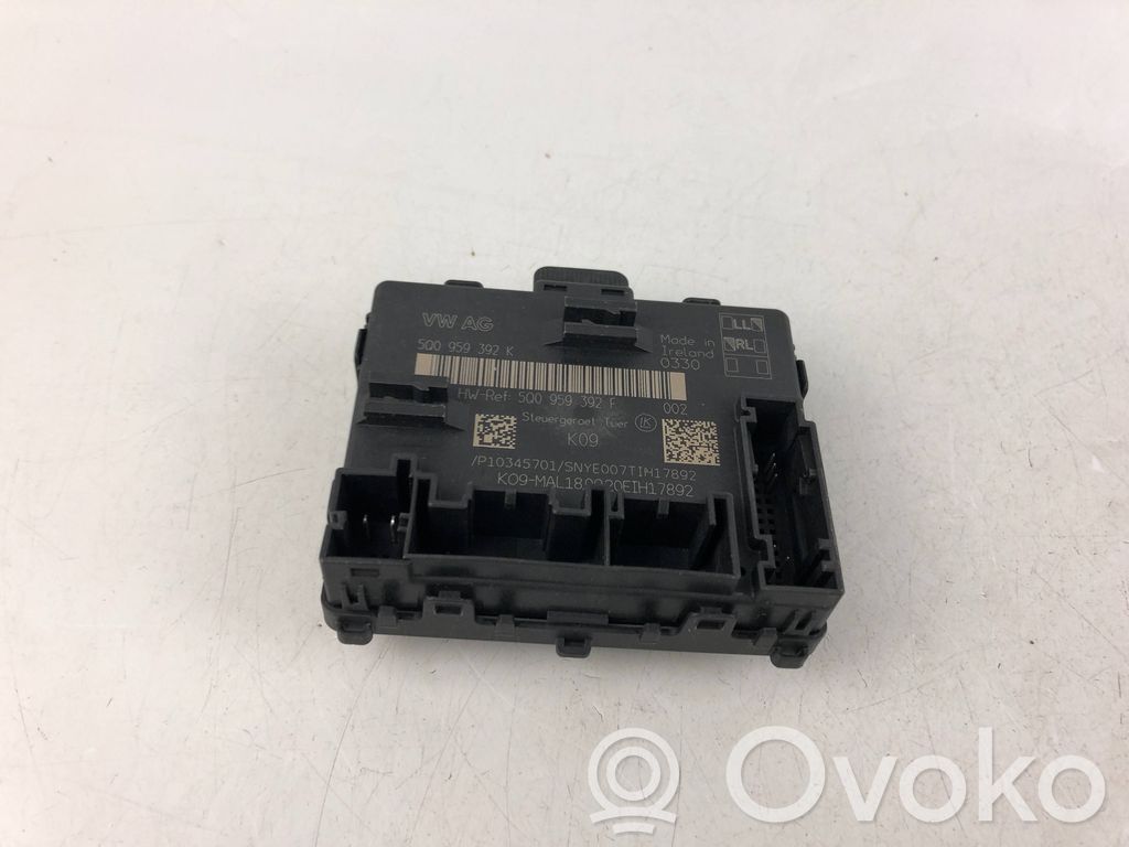 Volkswagen Tiguan Door control unit/module 
