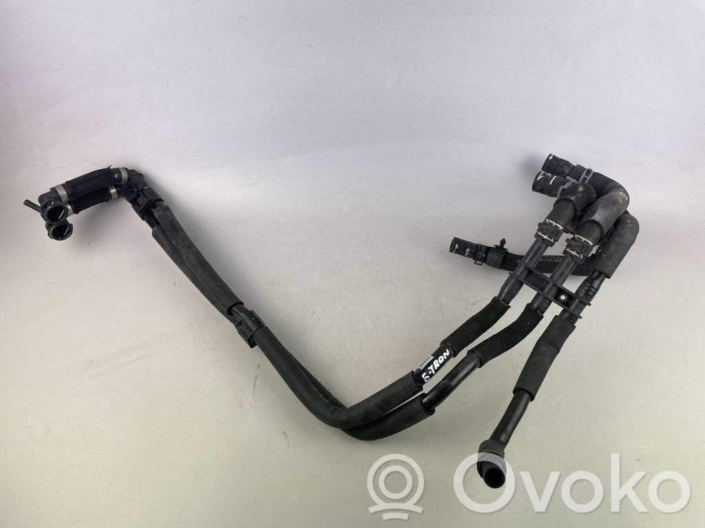 Audi e-tron Engine coolant pipe/hose 