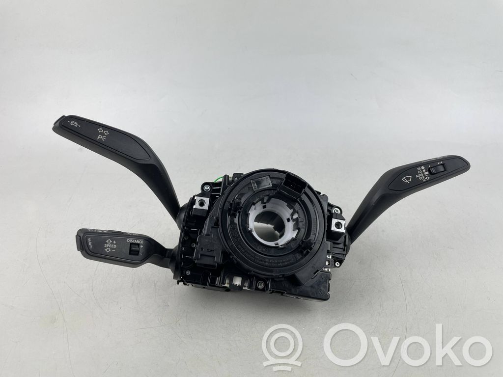 Audi Q4 e-tron Interruptor/palanca de limpiador de luz de giro 