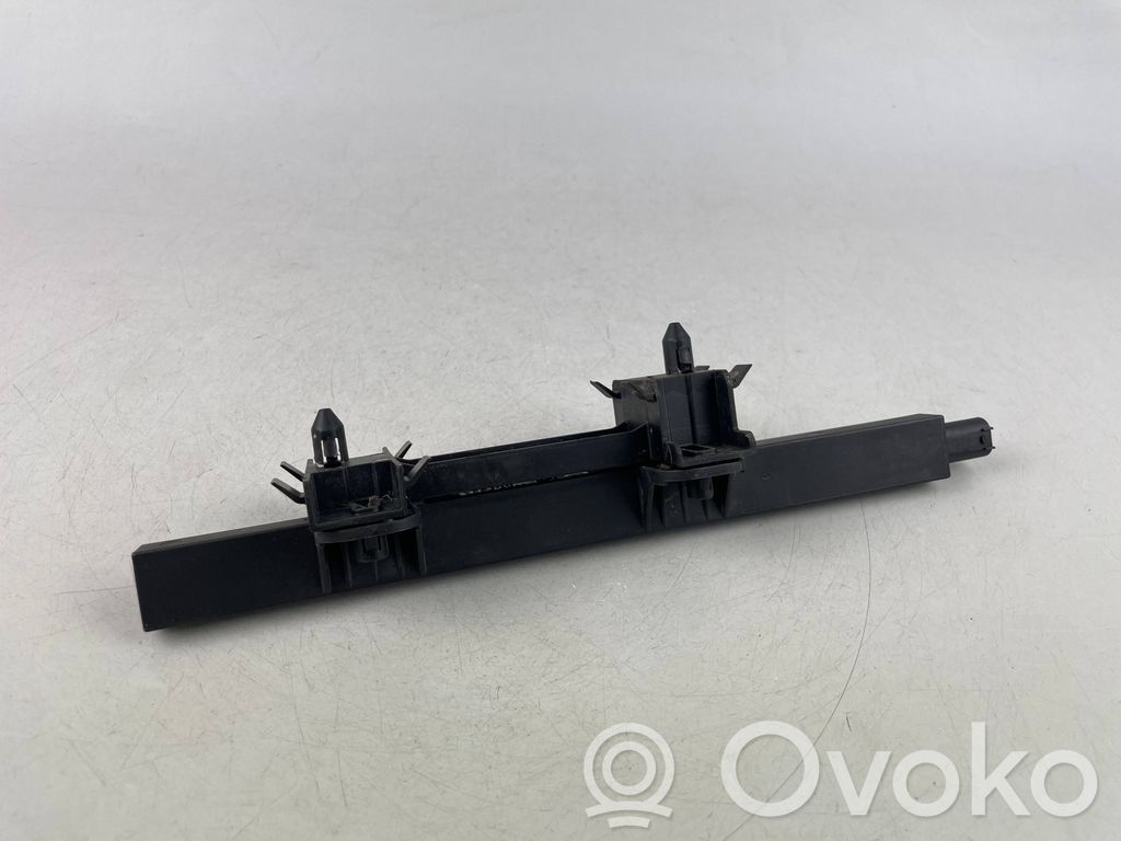 Antenos stiprintuvas   5WA962131C
