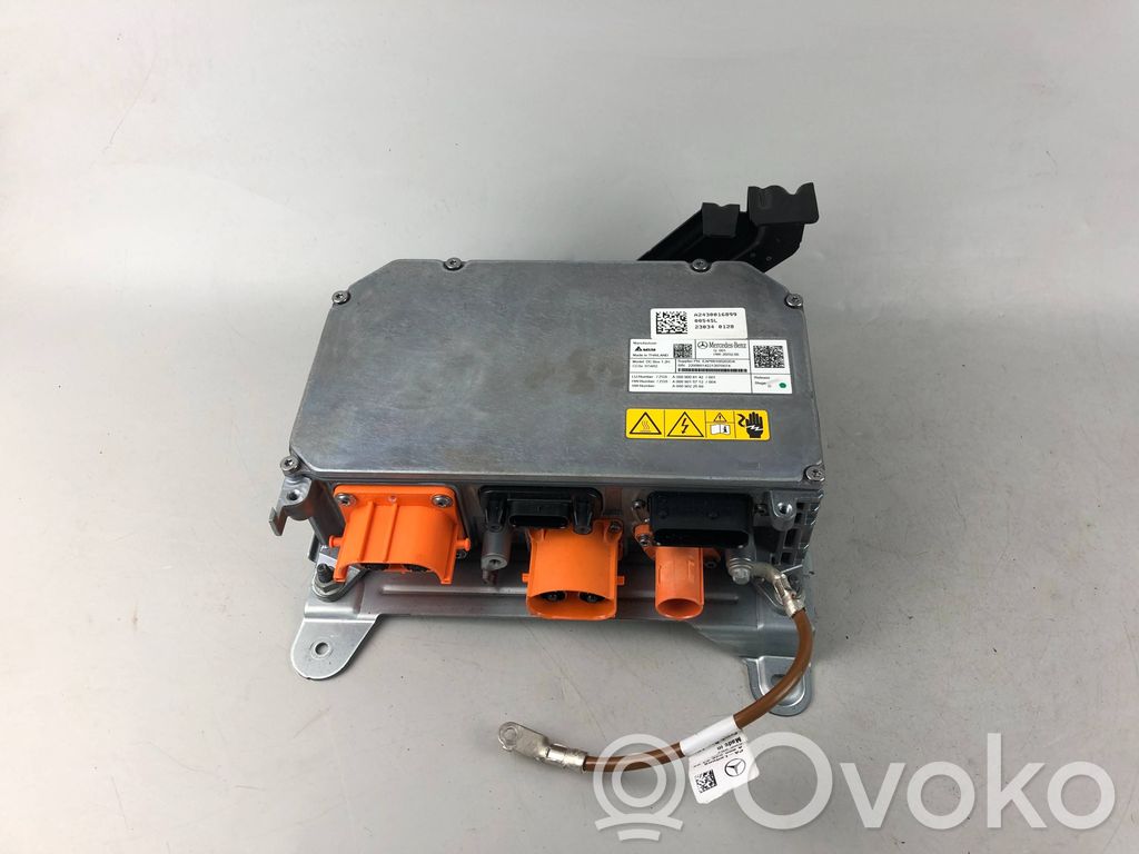 Mercedes-Benz EQA Convertisseur / inversion de tension inverseur 