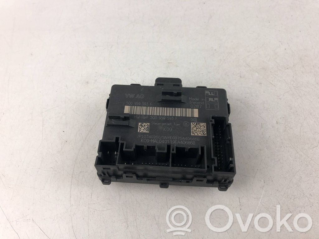Volkswagen Tiguan Door control unit/module 