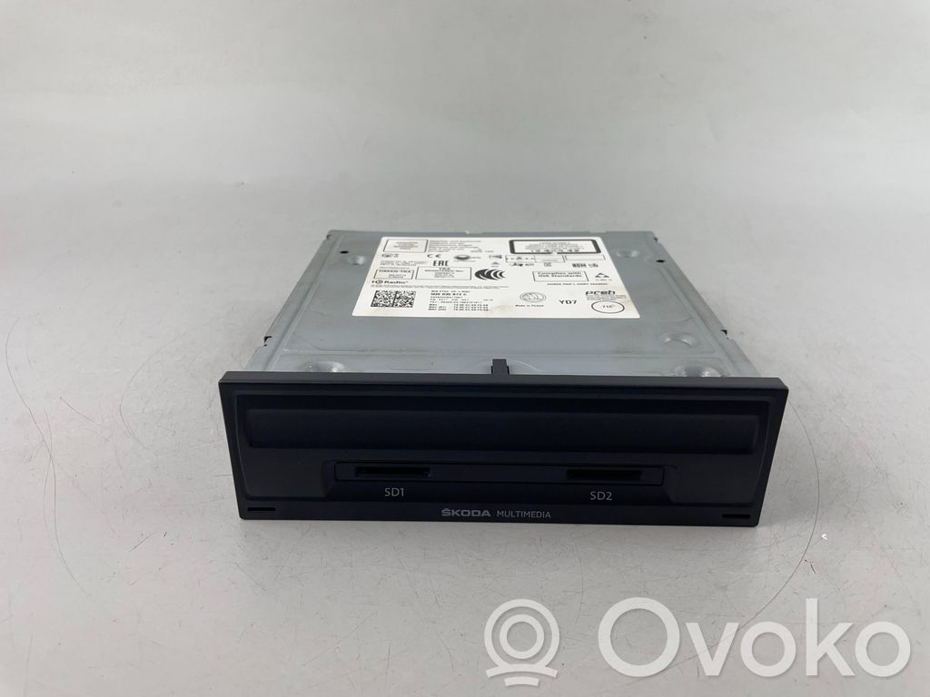 Skoda Superb B8 (3V) Panel / Radioodtwarzacz CD/DVD/GPS 