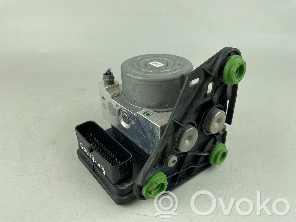 Volkswagen Golf VIII Bomba de ABS 