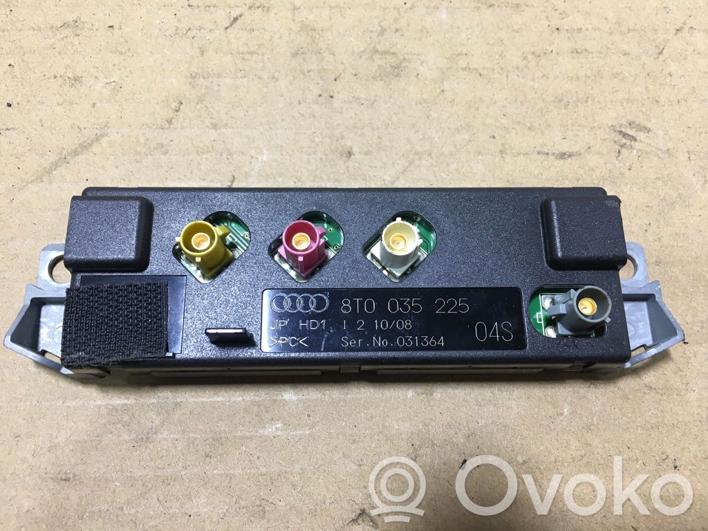 Audi A5 8T 8F Antenos stiprintuvas 