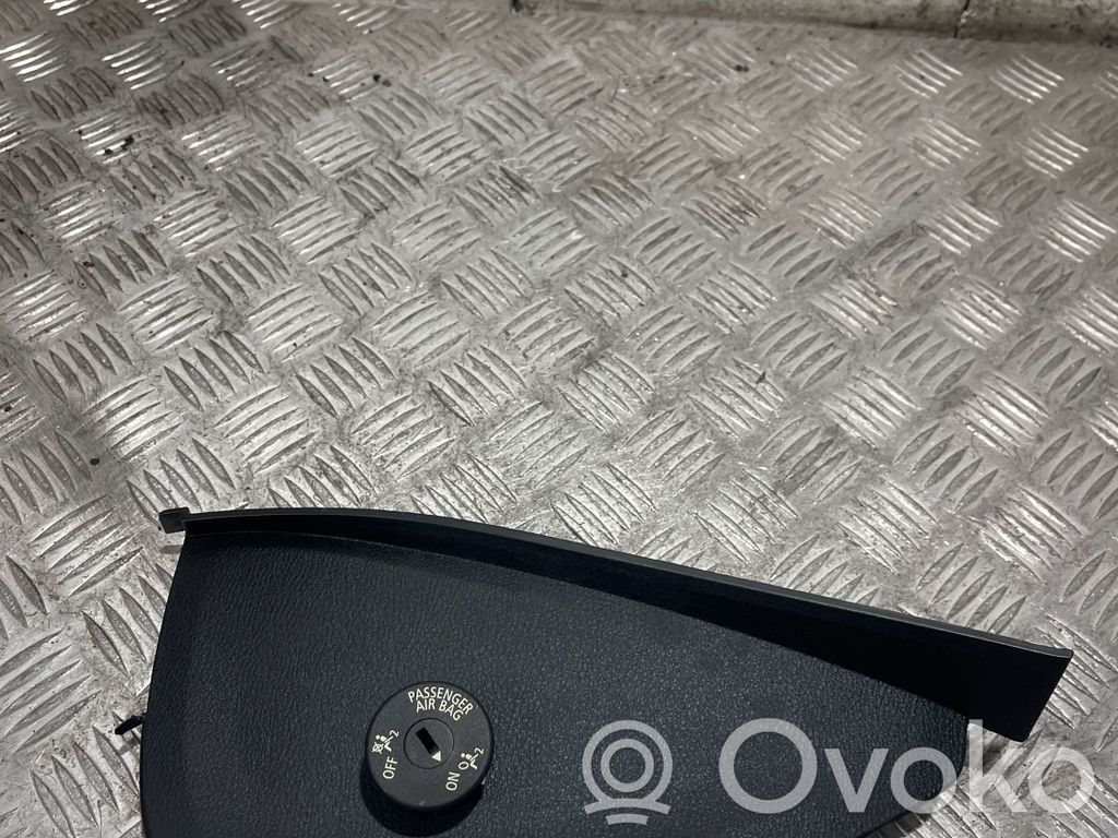 Dashboard side end trim   6958800