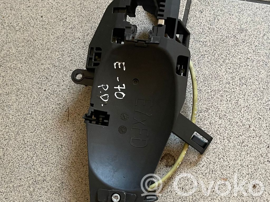 BMW X5 E70 Front door exterior handle/bracket 