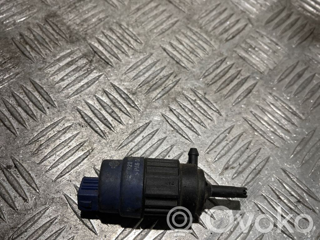 Nissan Navara D40 Windscreen/windshield washer pump 