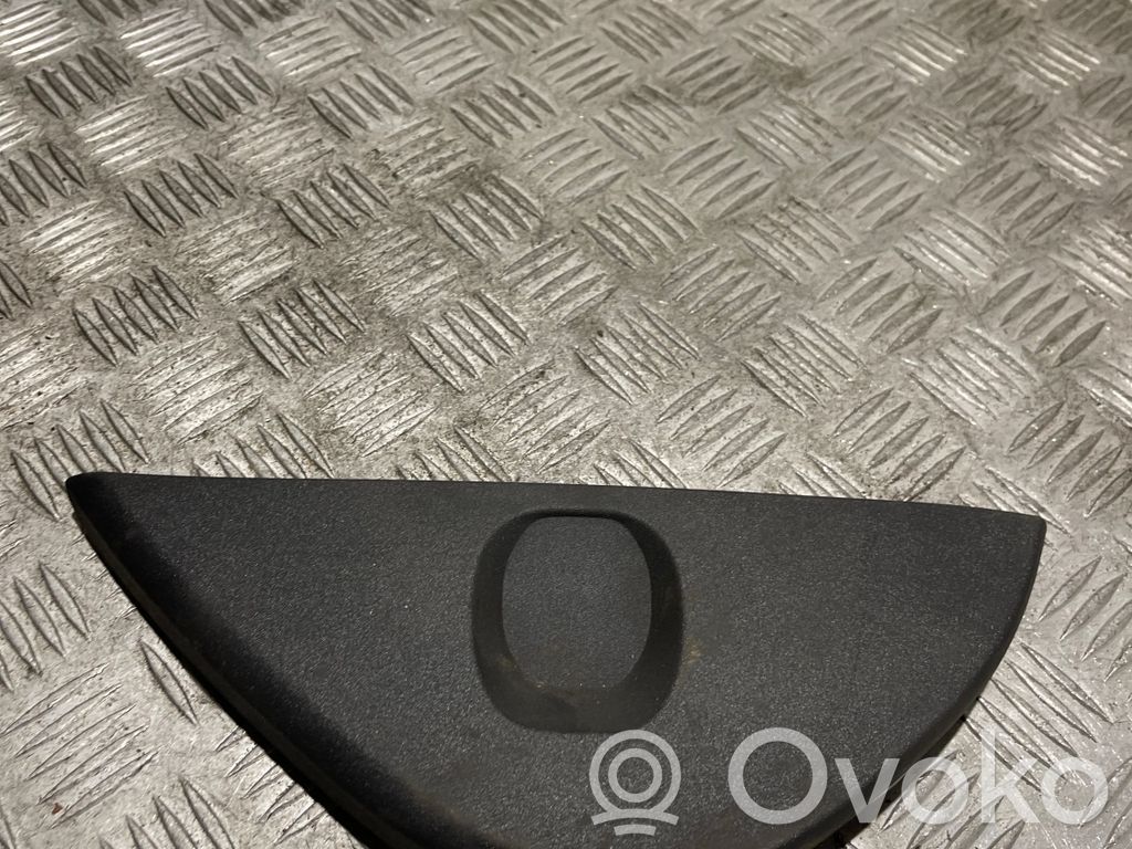 Volvo XC60 Kita salono detalė 