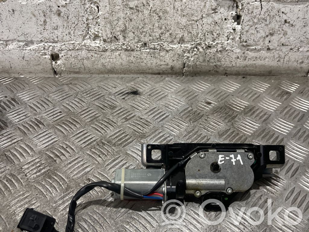 BMW X6 E71 Aizmugurējā pārsega pievilcējs 