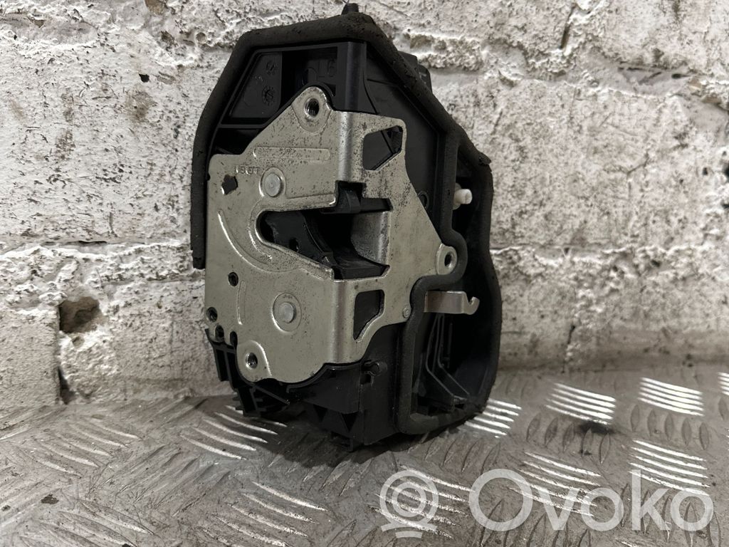 Zamek drzwi tylnych   7202147,A05370