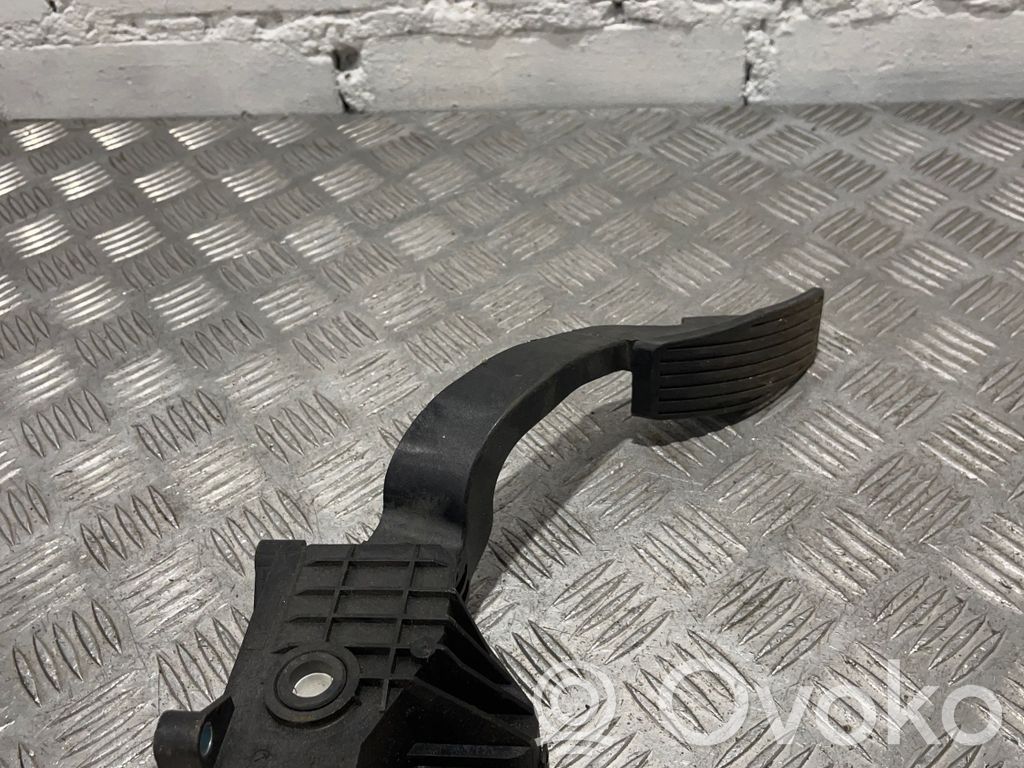 Opel Corsa D Akseleratora pedālis 