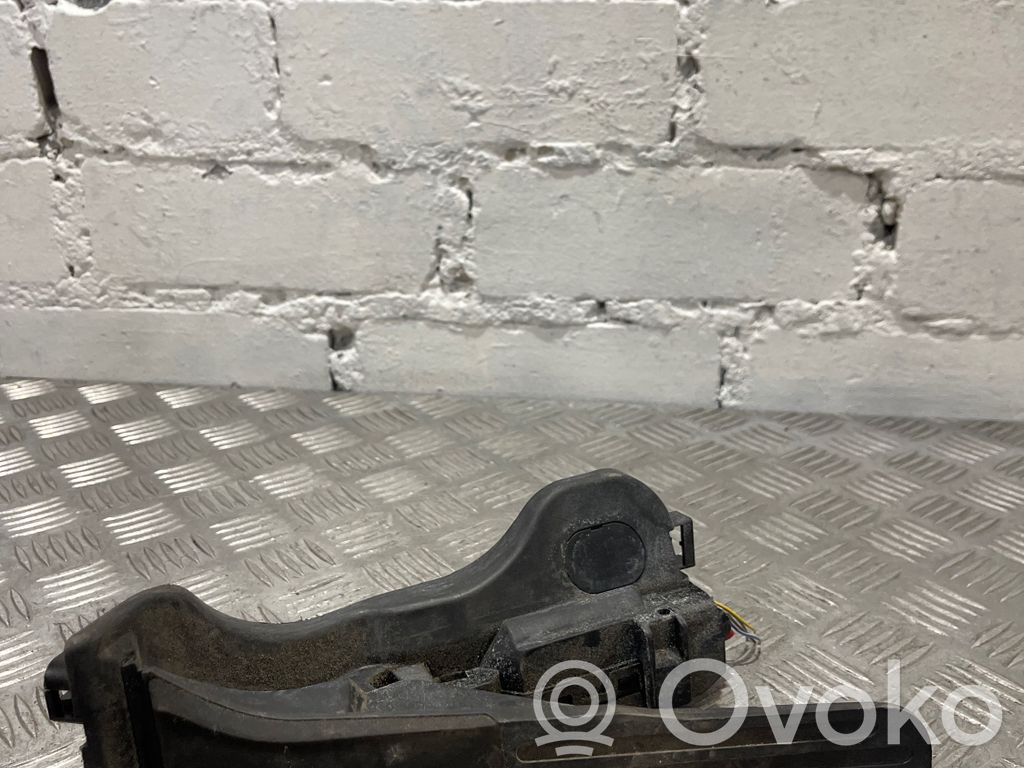 Volkswagen Golf VI Pedał gazu / przyspieszenia 