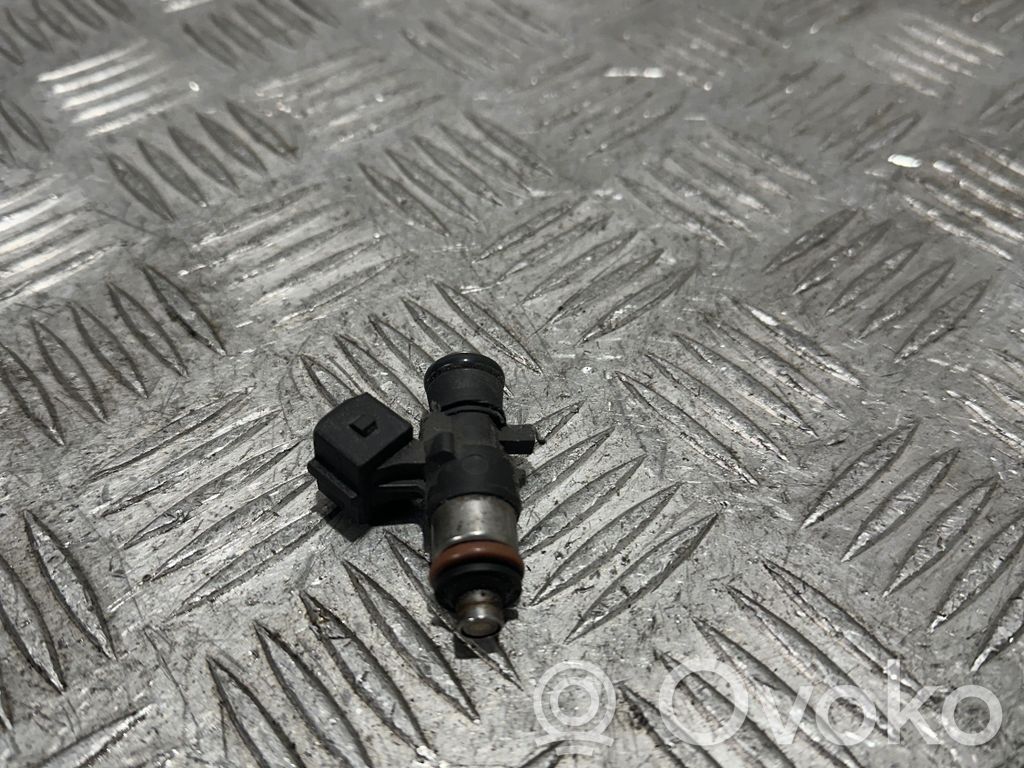 Renault Clio III Inyector de combustible 