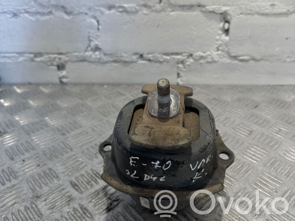 BMW X5 E70 Engine mount bracket 