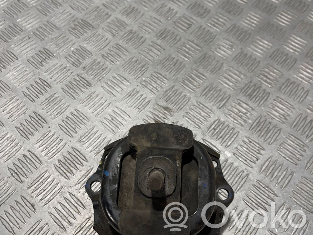 BMW X5 E70 Engine mount bracket 