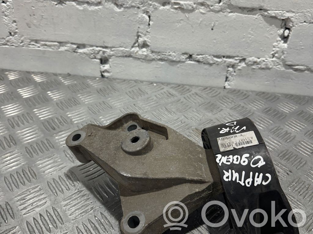 Renault Captur Engine mount bracket 