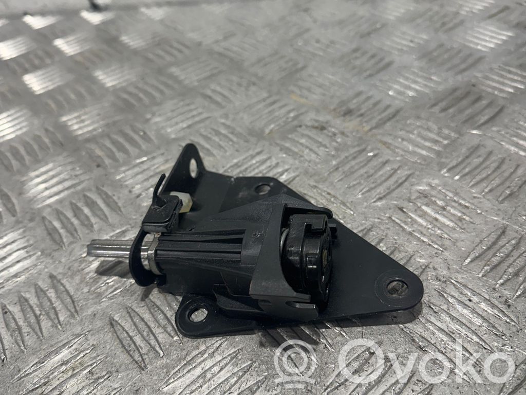 Tailgate lock latch   51247162149,16367210,975827104,010071040