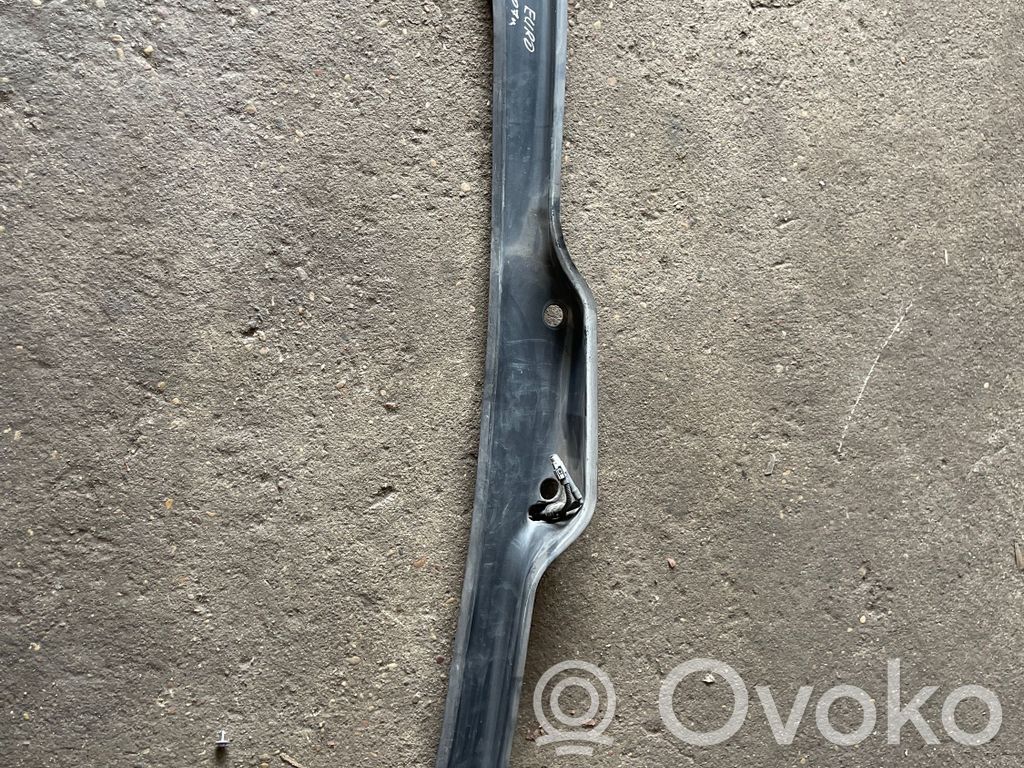 BMW 7 E65 E66 Wiper trim 