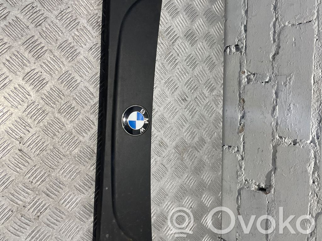 BMW 5 E60 E61 Engine cover (trim) 