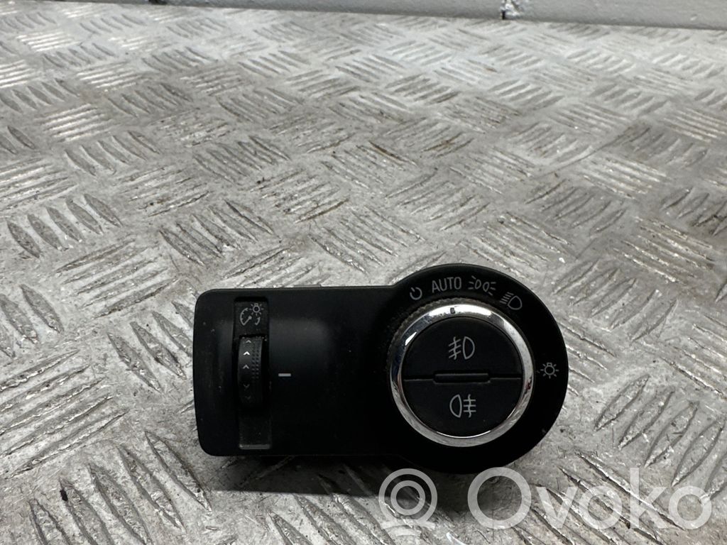 Opel Insignia A Light switch 