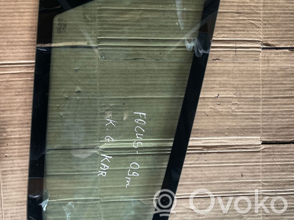 Rear side window
