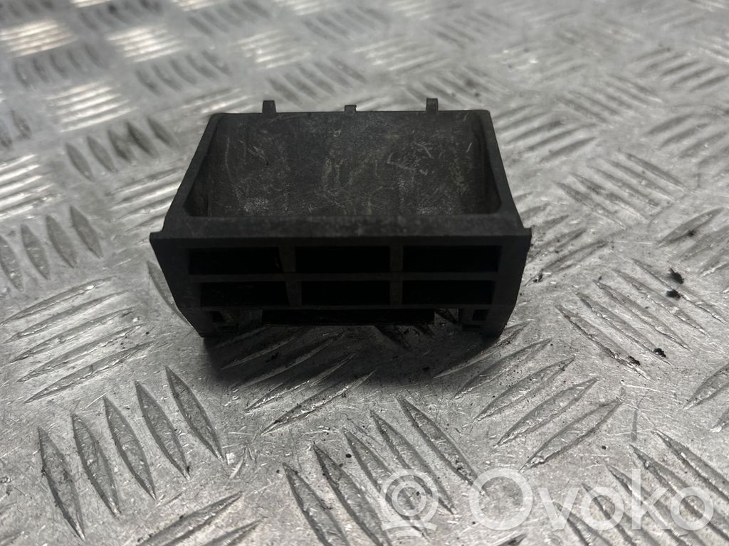 Radiator mount bracket   7533537,17117533537