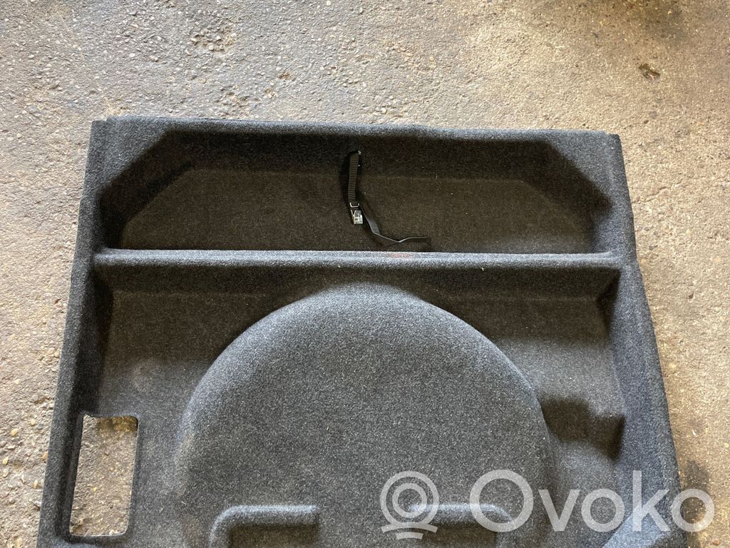 Volvo XC60 Doublure de coffre arrière, tapis de sol 