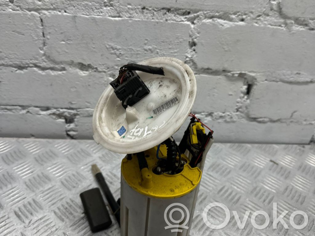 Opel Insignia A In-tank fuel pump 