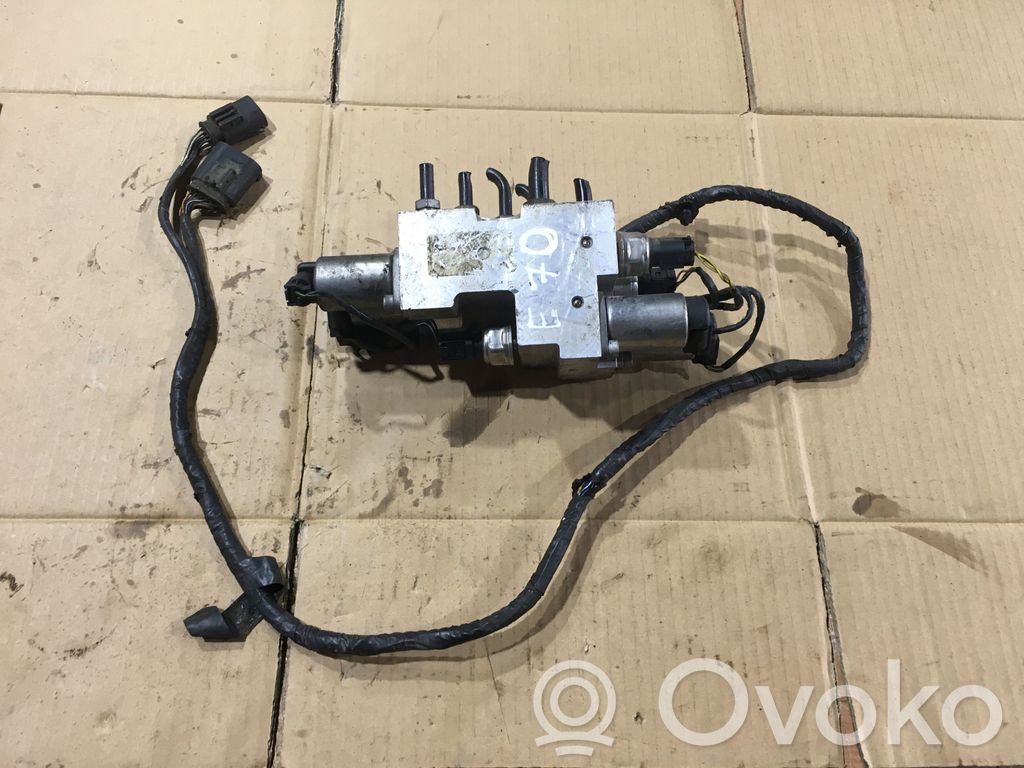 BMW X5 E70 Active stabilizer control/valve assembly 