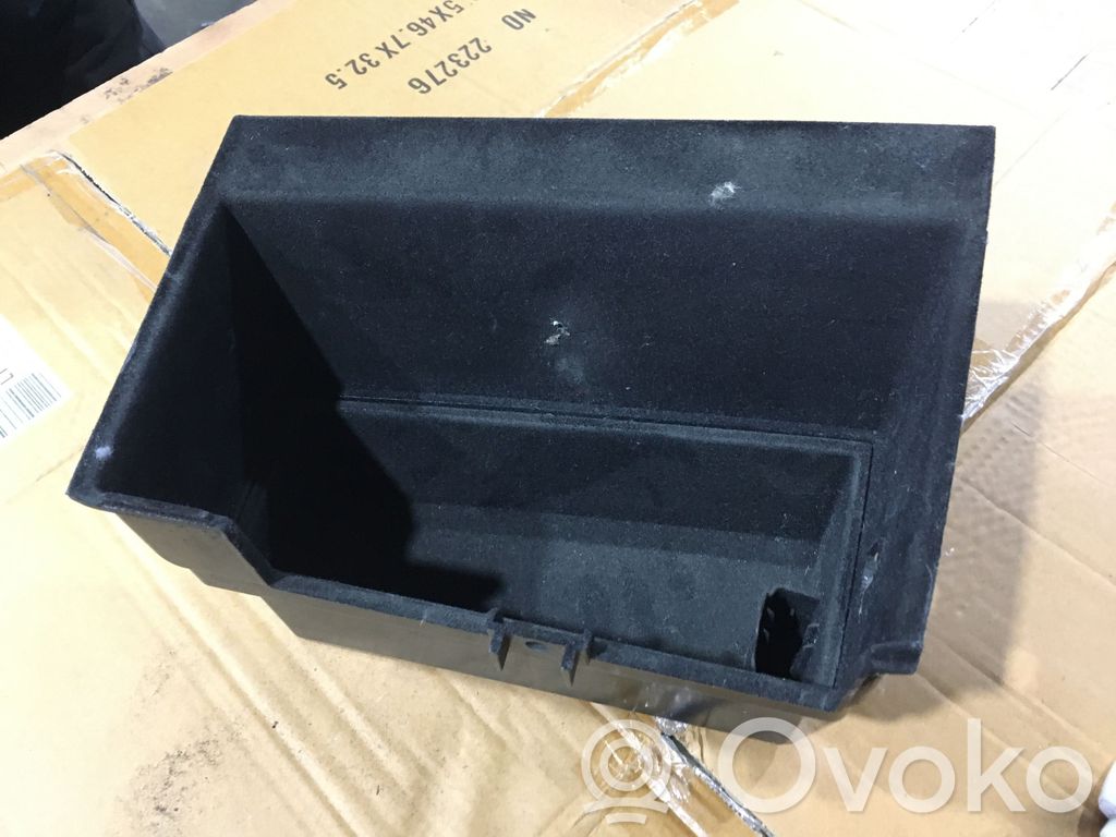 BMW X5 E70 Glove box 
