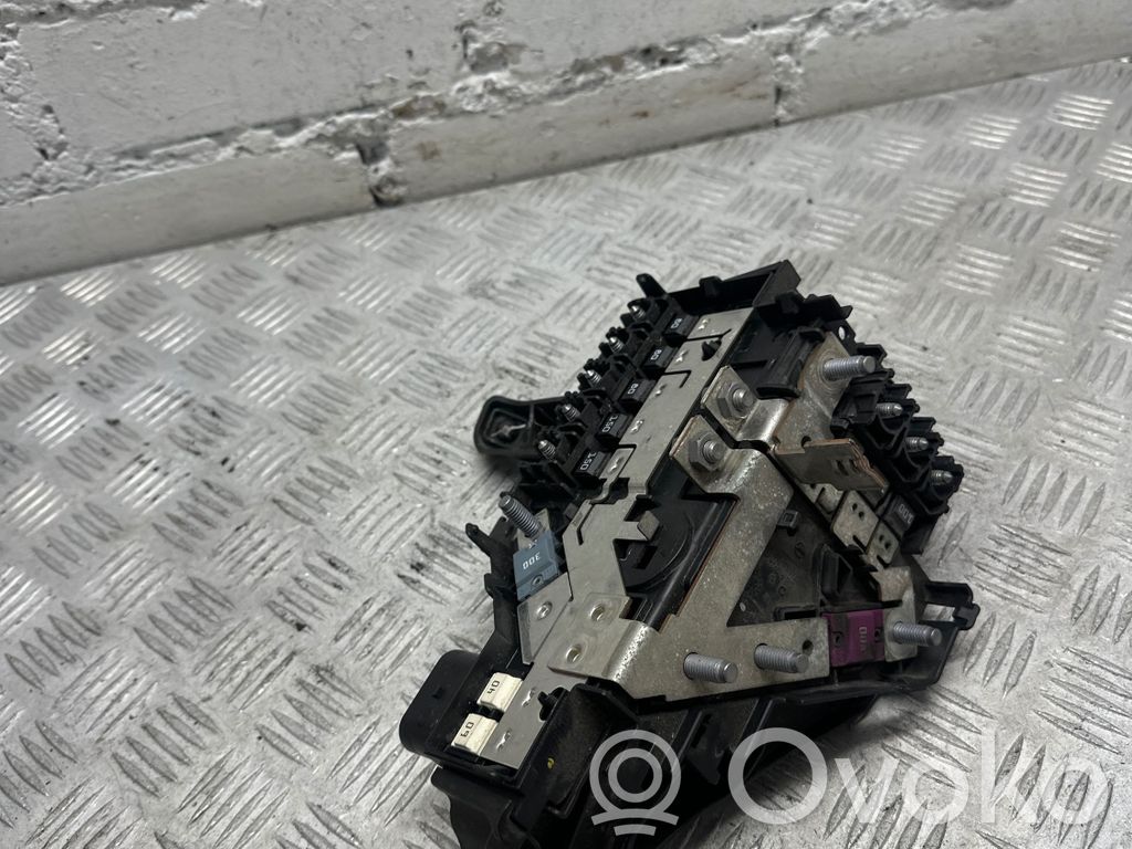 Mercedes-Benz E W213 Wiązka przewodów dodatnich 