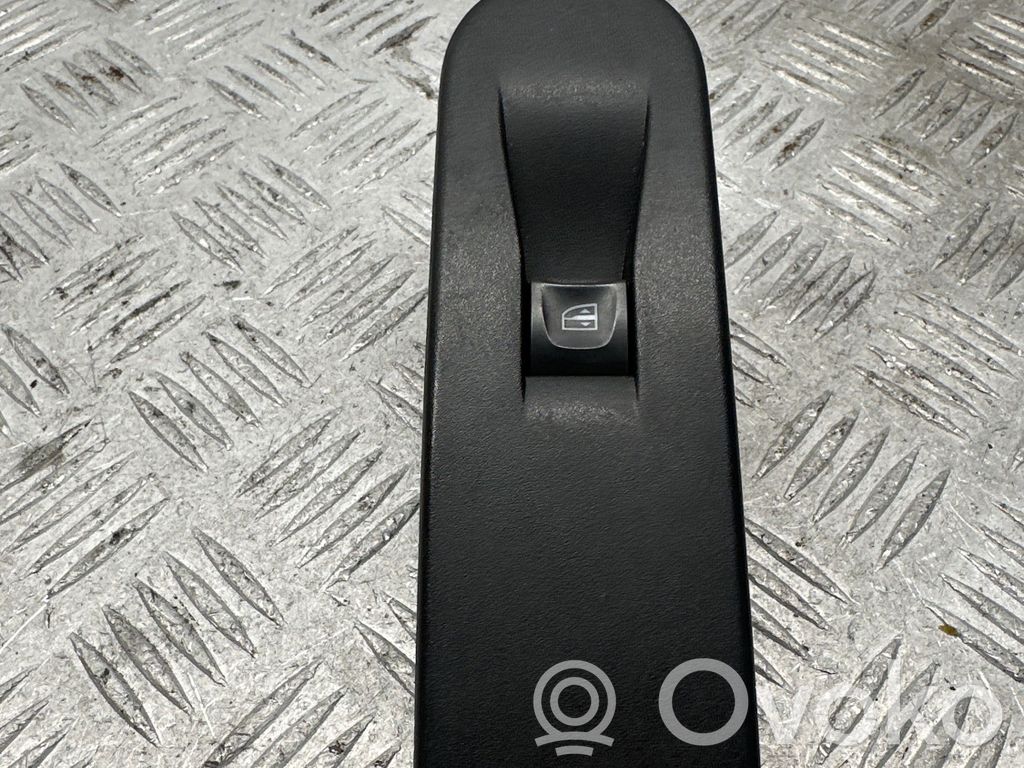 Renault Captur Electric window control switch 