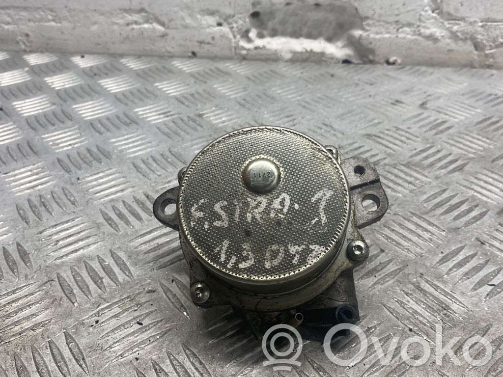 Opel Astra J Vacuum pump 