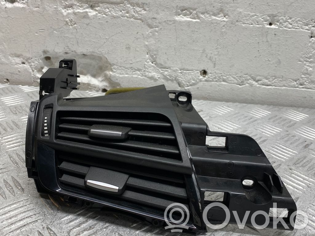 BMW X6 F16 Boczna kratka nawiewu deski rozdzielczej 