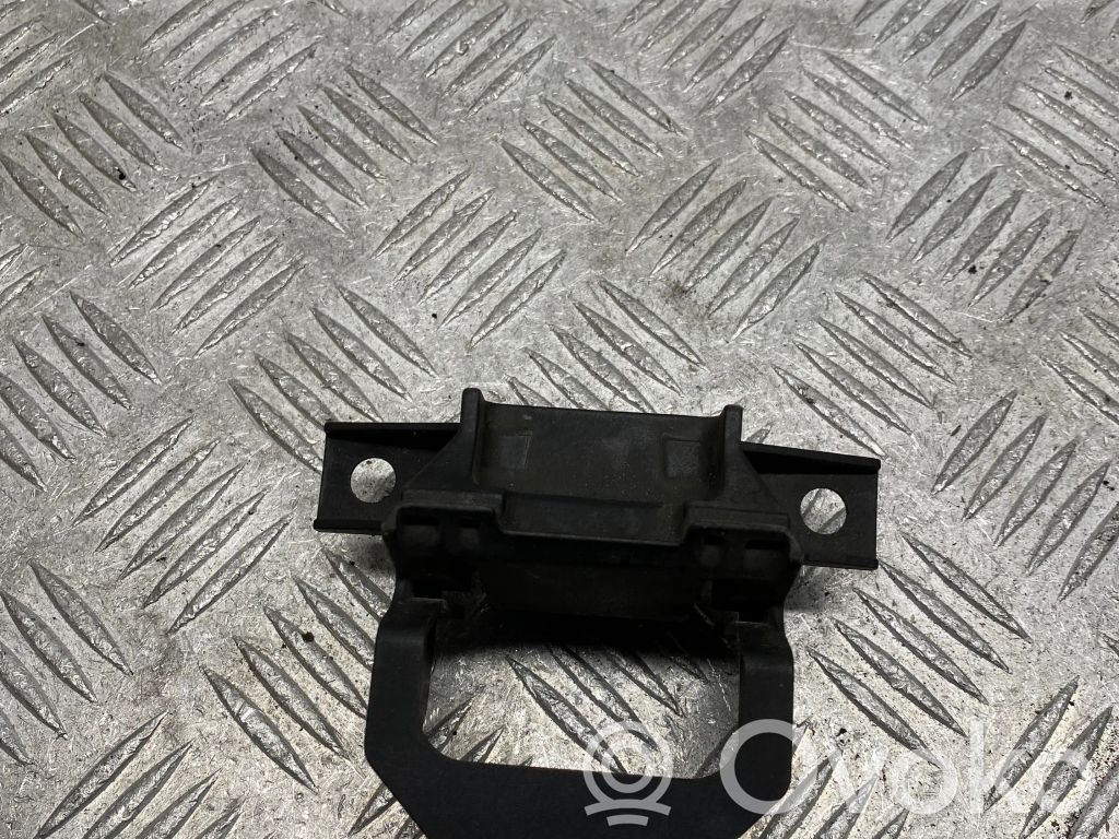 BMW 3 E90 E91 Radiator mount bracket 