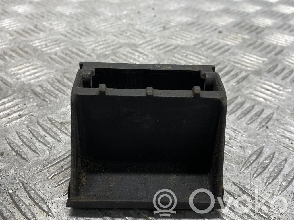 Radiator mount bracket   7533537,17117533537