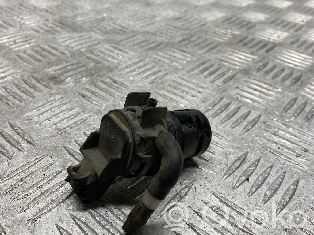 Mazda 6 Windscreen/windshield washer pump 