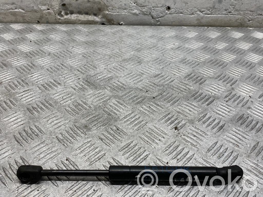 BMW 5 E60 E61 Tailgate/trunk strut/damper 