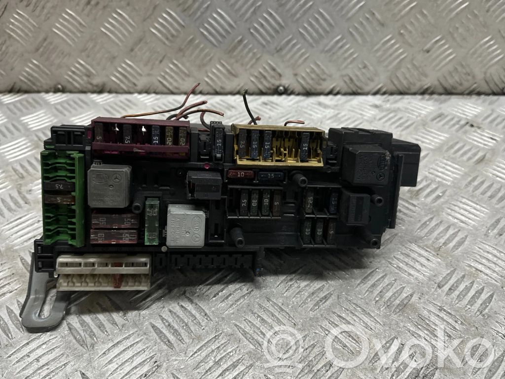 Mercedes-Benz E W212 Fuse module 