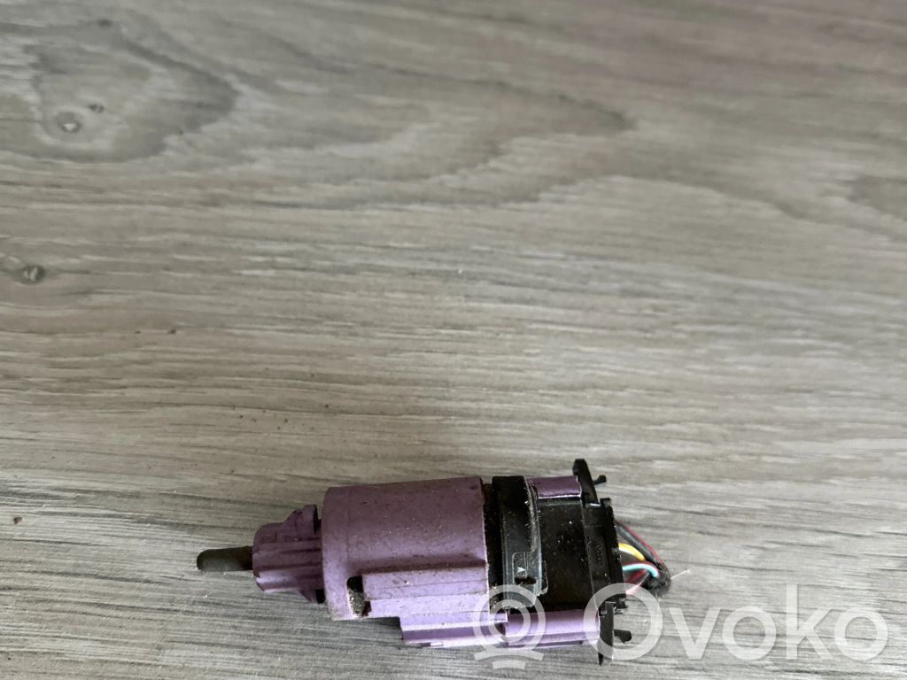 Volkswagen Golf V Czujnik pedału hamulca / stopu 