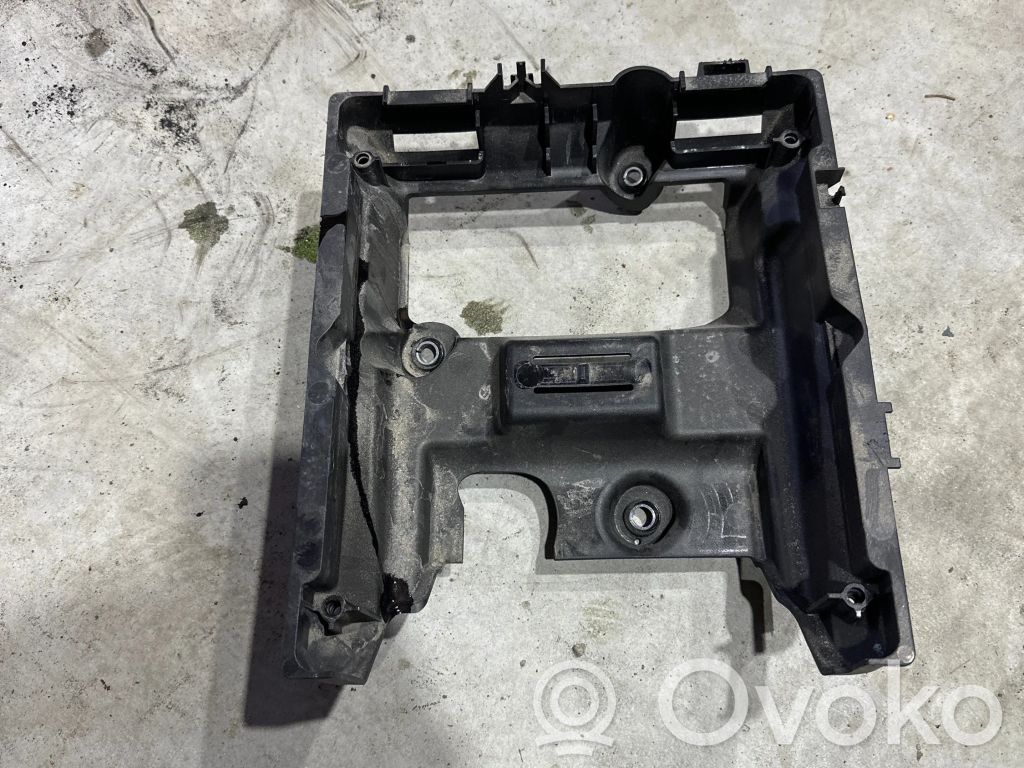 Audi Q7 4M Other engine bay part 